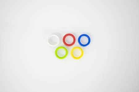 Image de CONCEPT BAGUE DE COULEUR EN CAOUTCHOUC ROUGE DIAM 30 MM